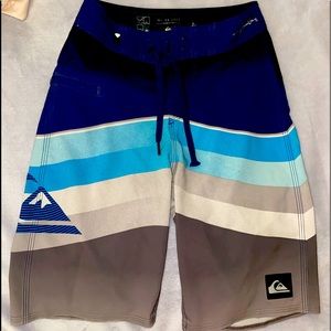 Boys Quicksilver - SZ.23 - Blue & Grey Board - Shorts